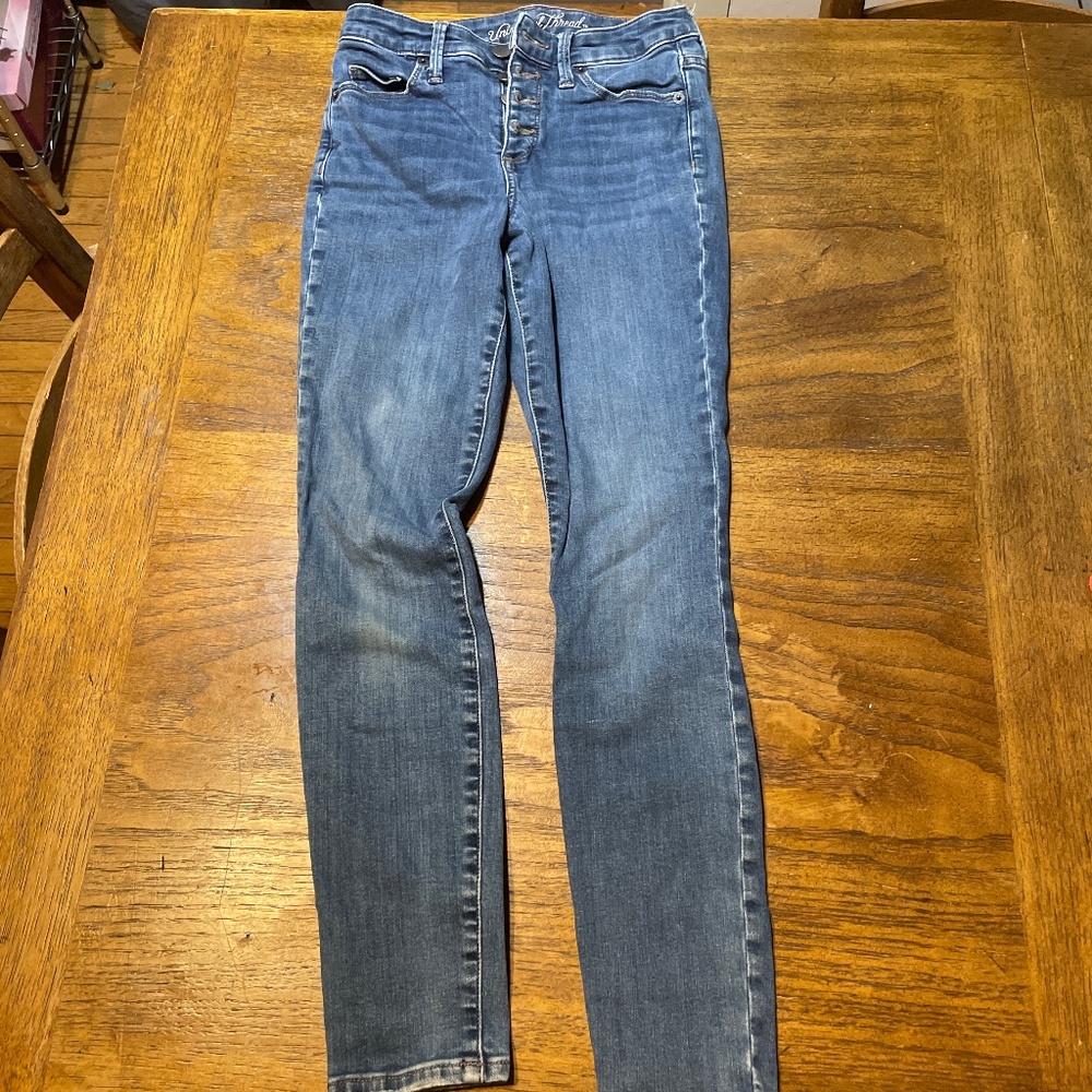 Universal thread size 0 women’s jeans